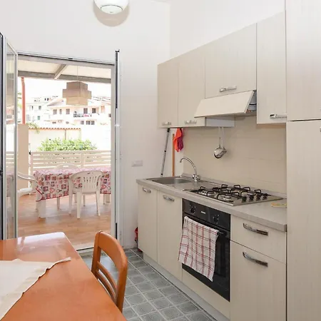3 Bedroom Cozy In Apartment